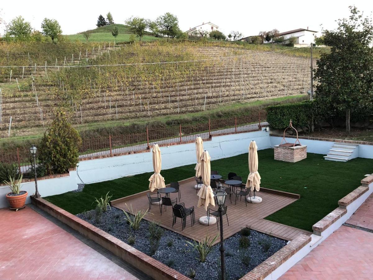 Cascina La Badia Bed & Breakfast Montegrosso d'Asti Luaran gambar