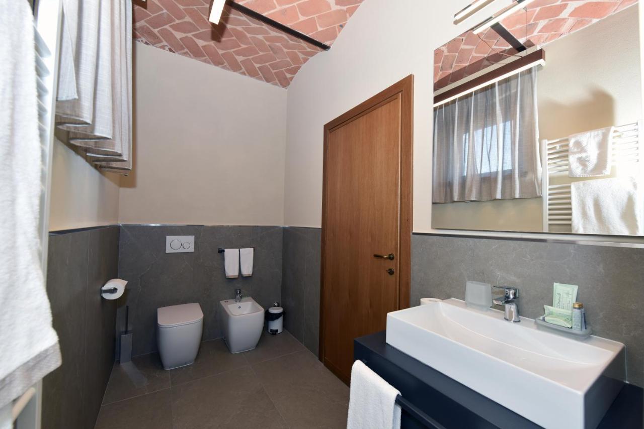 Cascina La Badia Bed & Breakfast Montegrosso d'Asti Luaran gambar