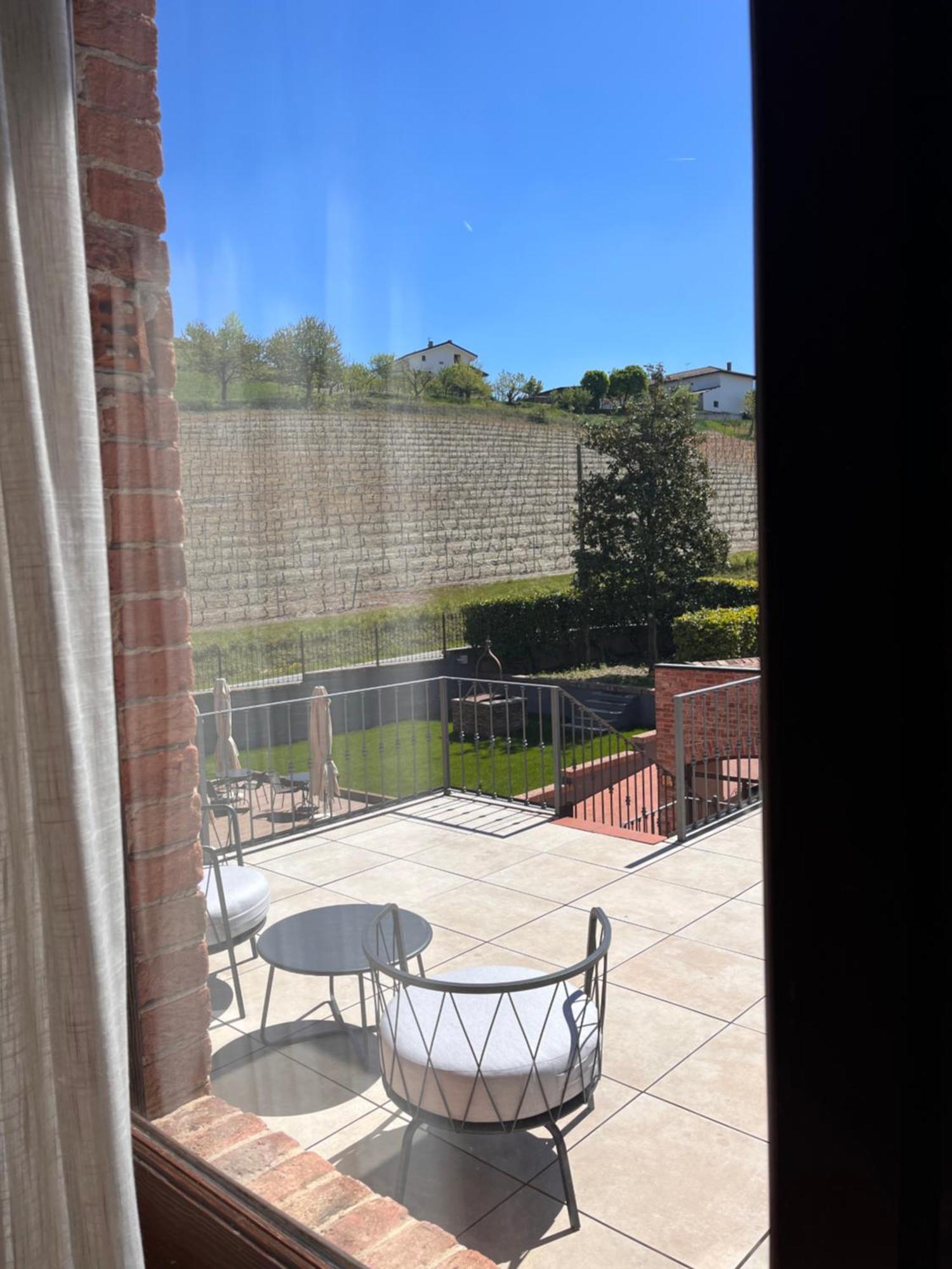 Cascina La Badia Bed & Breakfast Montegrosso d'Asti Bilik gambar